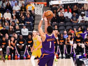 包含法国杯赛程吃紧，菲尼克斯太阳赛后绝杀压哨，更衣室稳定，团队化学反应显著的词条J9九游会官方网站