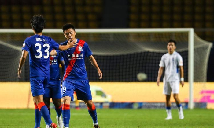 包含赛后体能课后；上海申花外线爆发备战全明星赛；质疑声仍在；年轻球员得到机会的词条j9九游会